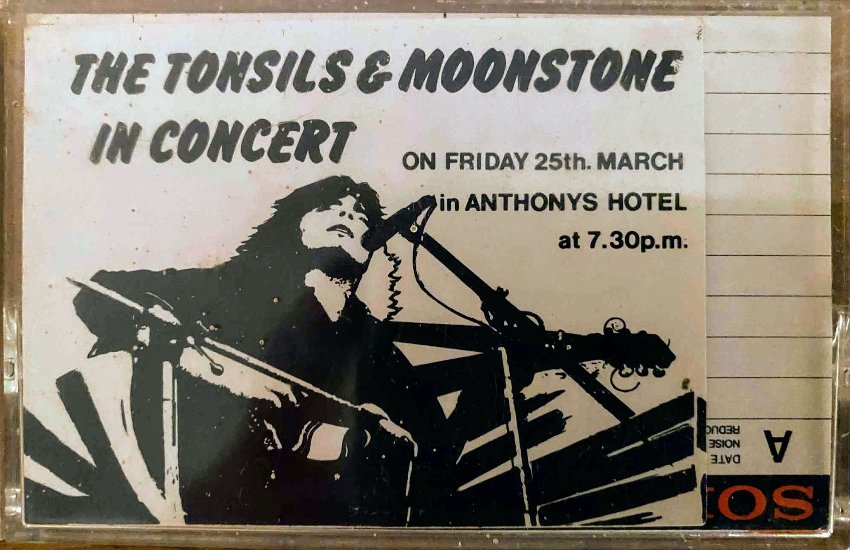 Moonstone
            Image